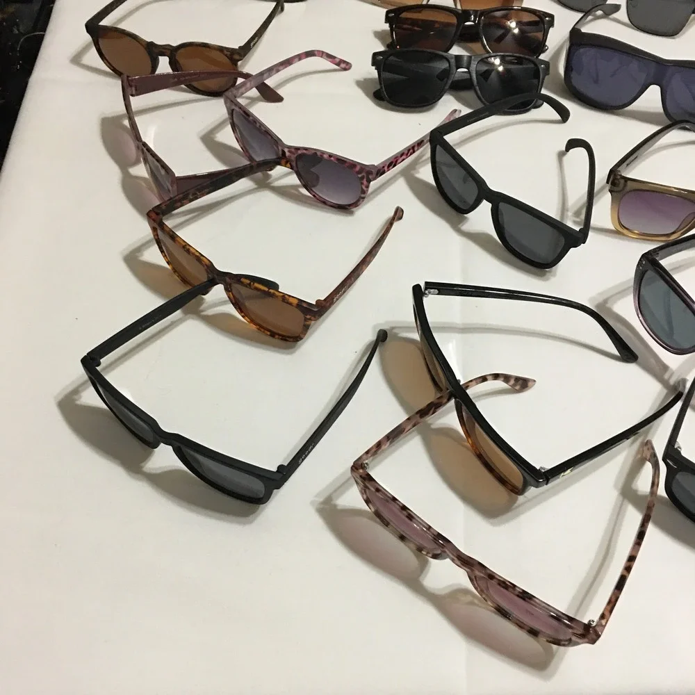 Lot of 30 Unbranded Sunglasses Unisex One Size Multicolor Mixed Styles